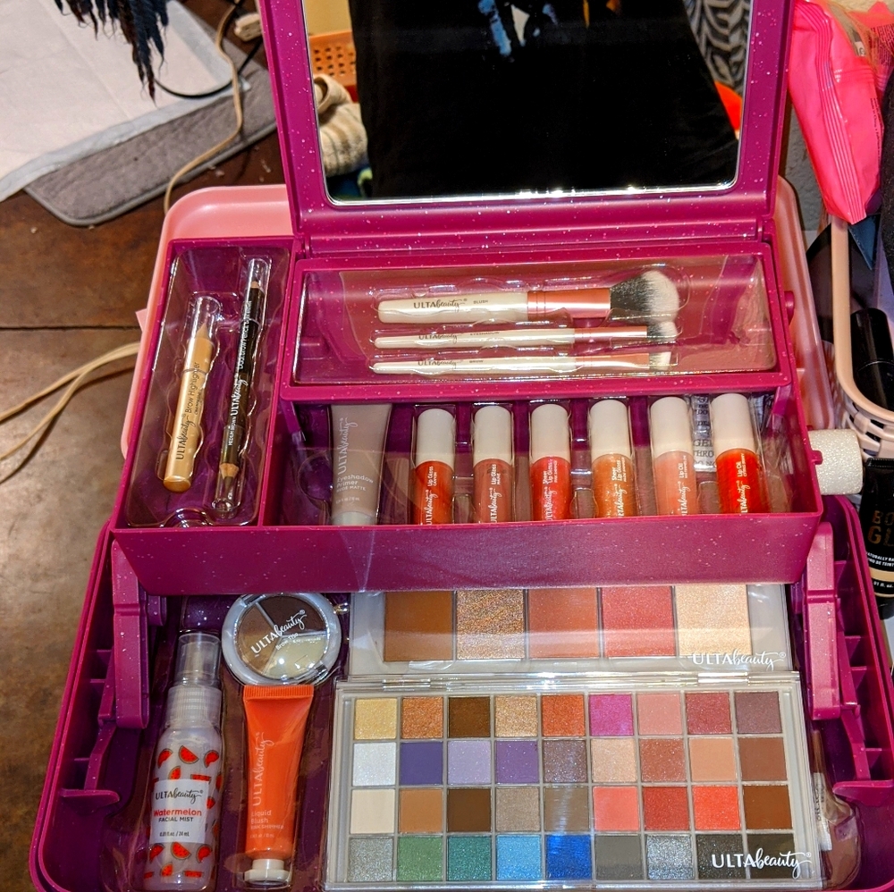 Caboodles 2020 Glam kit